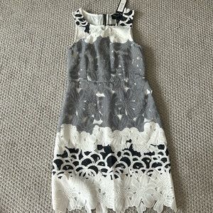 bNWT Romeo + Couture Sz Small Navy and White dress with under lining